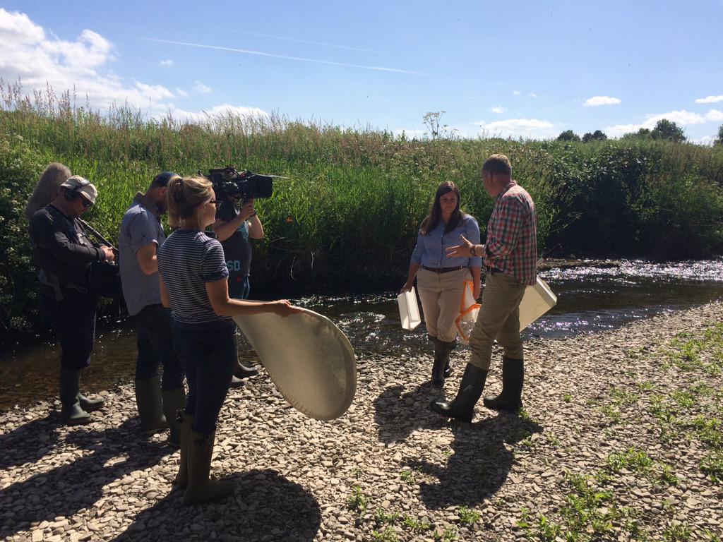 WUFoundation's tweet photo. We filmed with @tomheapmedia & @BBCCountryfile yesterday for a Soils feature! #loveitorloseit #fishfriendlyfarming http://t.co/sHfrUO6bAO