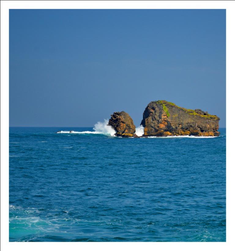 BagasPikatan's tweet photo. deburan ombak menghantam sang karang,pantai siung

#jogja #jogjapict http://t.co/ZxLohDDQy1