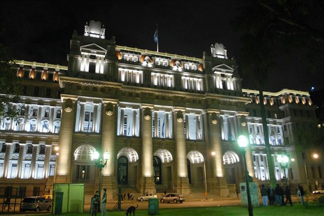 saenzricardo's tweet photo. La Asociación de Magistrados convocó a una concentración #EnDefensaDeLaJusticia para el #7J http://t.co/uiI76EyS77 http://t.co/UhaLnHveTW