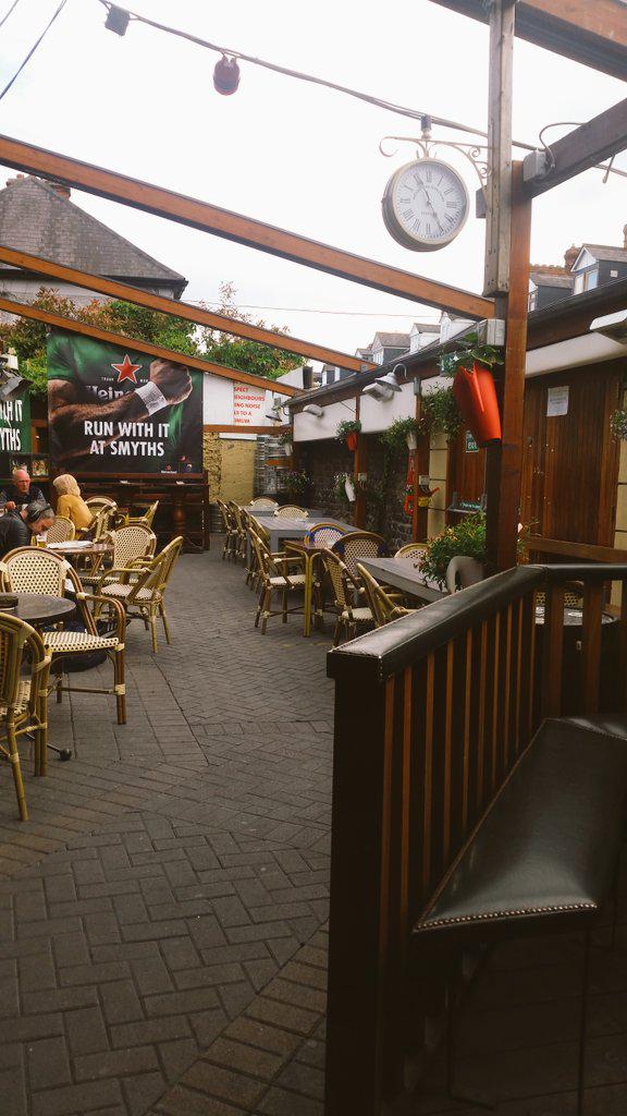 dIrishPub tweet picture