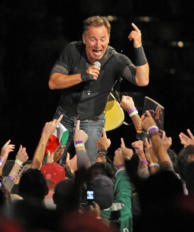 PhotoOfTheBoss's tweet photo. #PhotoOfSpringsteen
#BruceSpringsteen http://t.co/ZWExLfKi8g