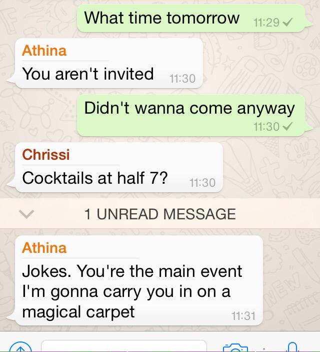 HWells123's tweet photo. Royal welcome home. She knows the score @AthinaE_ http://t.co/JzOJ9qgws8