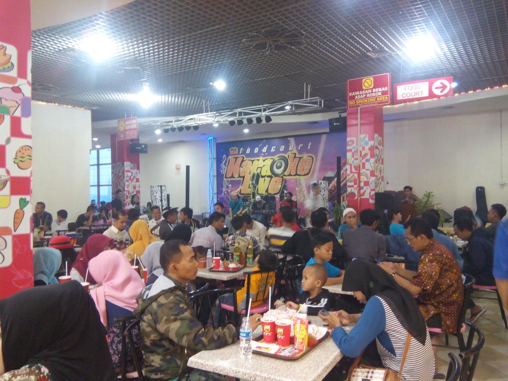 Late post..KampungIndie Present "Busking in PGC" (26/6).Zelya Band,JI'IH Band,MySandi. Level3A Pusat Grosir Cililitan