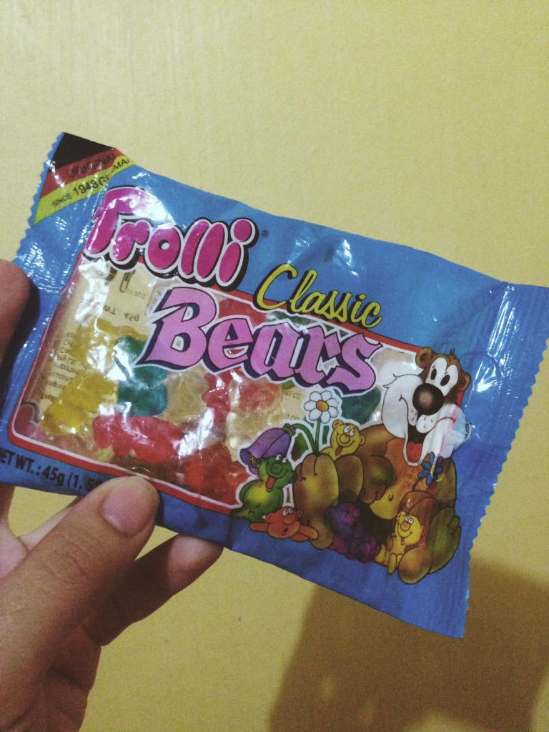 sheyyortega's tweet photo. Addiction. 😍😍😍 Kahapon pa 'to sa bag 'ko lol http://t.co/4a3rwcKRD4
