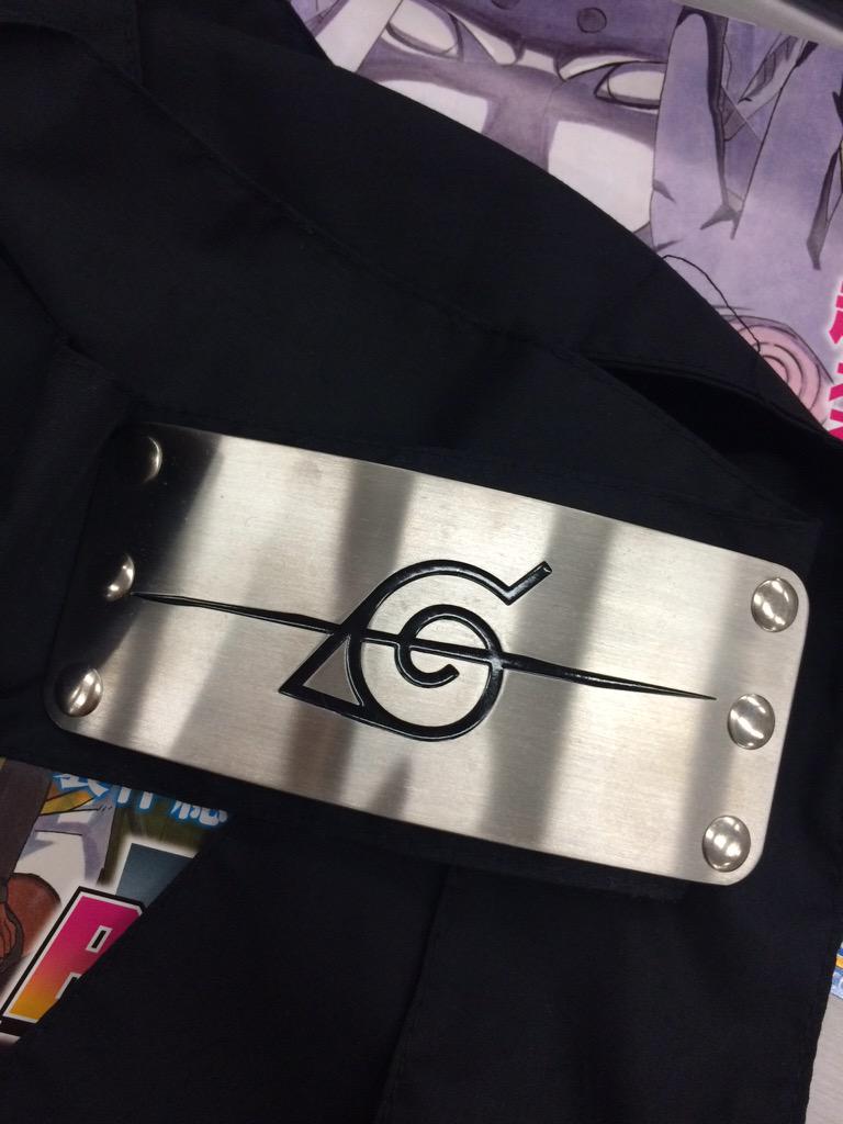 Twitter 上的 アニメ Boruto ボルト 公式 Narutoアプリで毎日一話づつ更新されている漫画 今日は233話です 泣いちゃう回です サスケの額当て に傷がつき そして今回の映画で その額当てを受け継ぐのはまさかの 岸本先生 すごいです 宣伝k Boruto