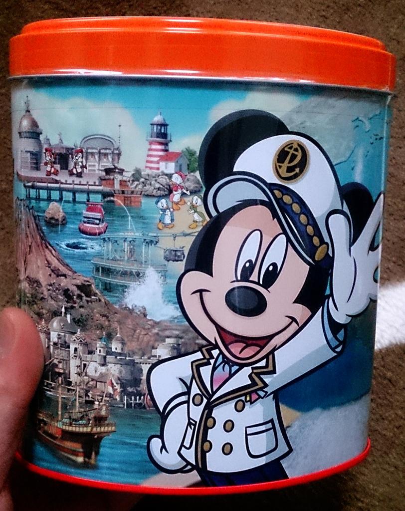 Takato 知り合いから ディズニーシーのお土産をもらった 自分の大好きな チョコクランチ ディズニーの チョコクランチは マジで美味しい Q Http T Co Xqy9dwvila