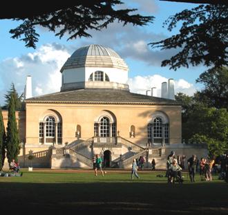 LondonMacadam's tweet image. #traviata #dieFledermaus 1expérience unique dans un cadre sublime #picnicalopera @FocusOpera londonmacadam.com/le-top-5/opera…