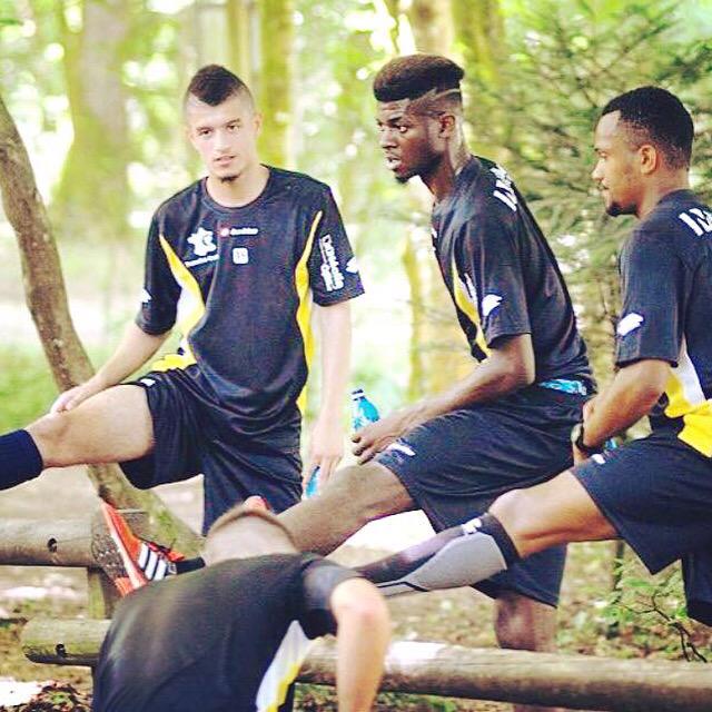 Jong22_'s tweet photo. Work Hard Play Hard #Prepa #FCSM 💪🏾💧🔥 http://t.co/k90VQSMMhP