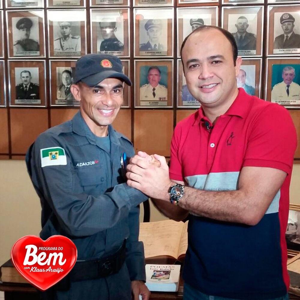 klausdobem's tweet photo. Klaus no Comando da PM, para gravar a história do PM "Adailton Corredor". Uma trajetória emocionante! #ProgramadoBem http://t.co/uOcbm9Hvjn