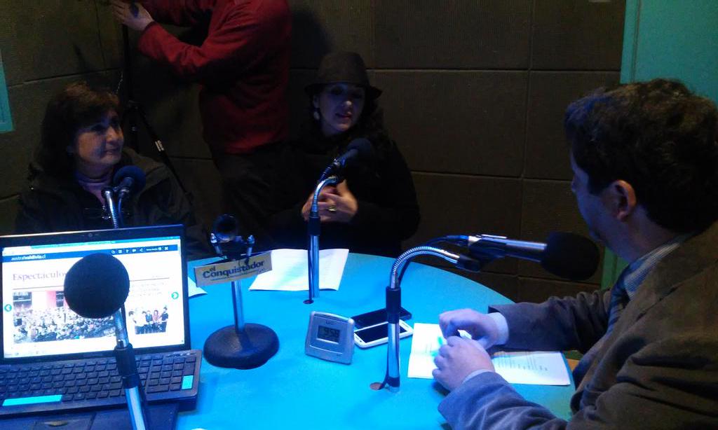sercoteclosrios's tweet photo. Estamos comenzando Emprende con Sercotec, junto a los representantes del colectivo Zomo #Valdiviacl @CqValdivia http://t.co/V1zLMLiE72