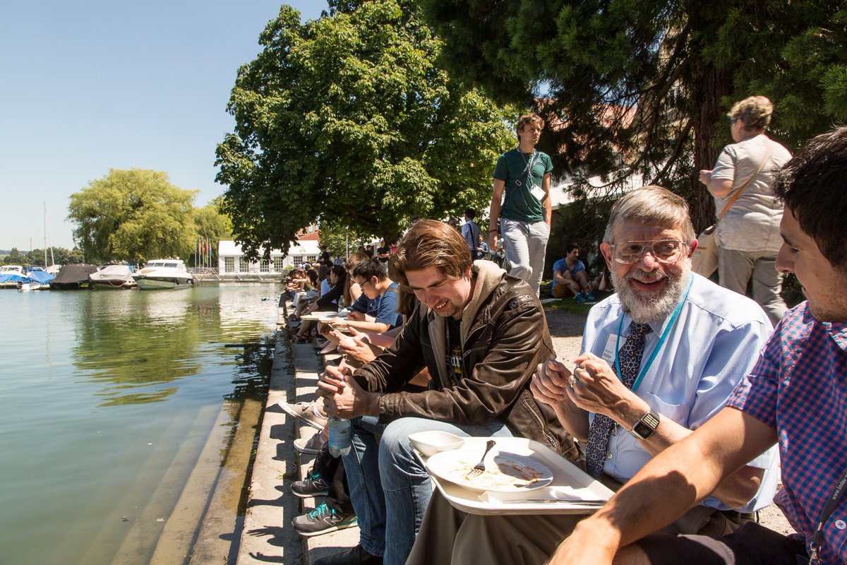A lecture hall isn't the only place to find inspiration. At least not if you're at #LiNo15! bit.ly/NobelPics