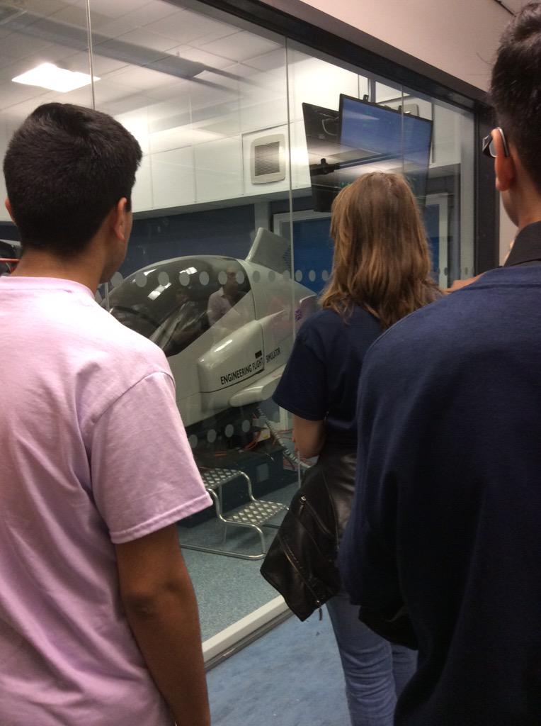 eltonscience's tweet photo. Interesting tour of the Engineering Department at Manchester University. http://t.co/CPIm3OFeRd