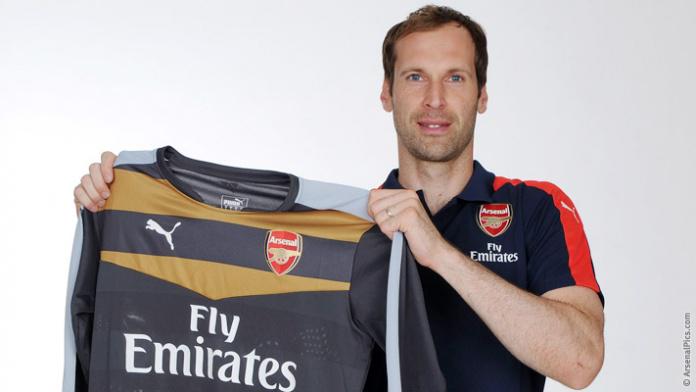 elchiringuitotv's tweet photo. Aficionados del Chelsea amenazan de muerte a Petr Cech tras confirmarse su fichaje por el Arsenal. #Jugones http://t.co/iqPOOwDNeR