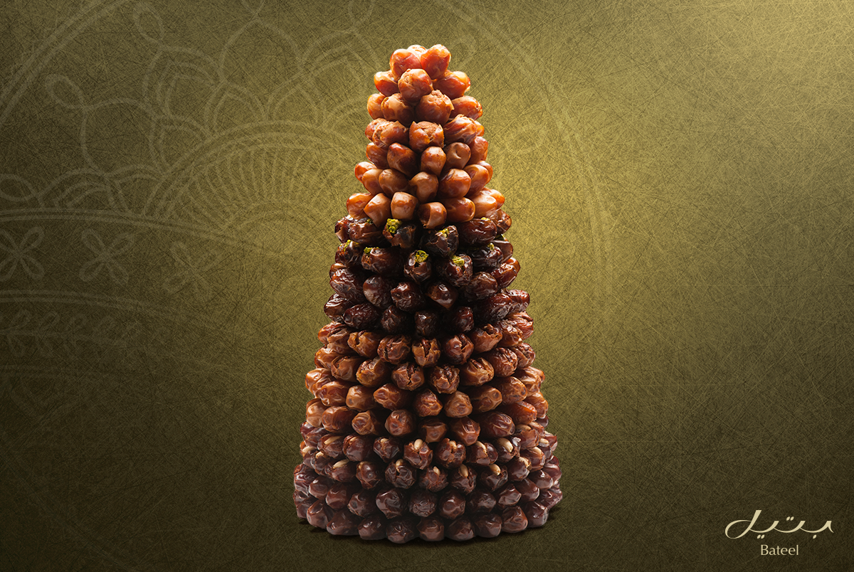 Bateelgourmet's tweet photo. The nicest date tree in town :) #Bateel #DateTree #DateAssortments #LuxuryYouCanTaste #BateelDates #UAE #KSA #MyDubai http://t.co/7YH6l7ziwt