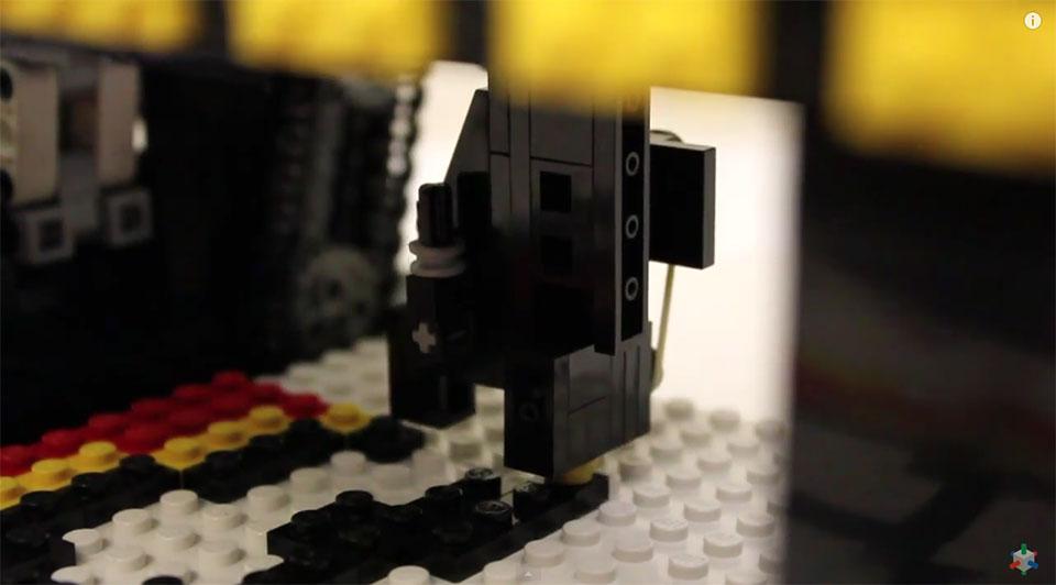 Une imprimante en #LEGO pour reproduire des photographies via <a href="/Vision_Mkg/">Vision Marketing</a> bit.ly/1duFiCO