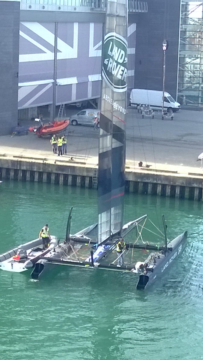 jclassaction's tweet photo. Returning from our RTI adventures on the Portsmouth ferry look what we found .We want a go please BAR http://t.co/XFf8X5879a