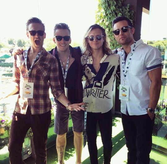 28Luma's tweet photo. Obrigada pai... McFly esta de volta 🙏😚
#McFlyMemory http://t.co/cqFvhGEnVh