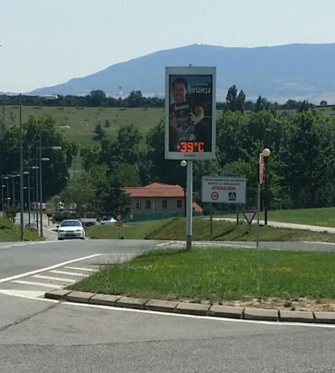 Adiós a junio en la <a href="/unav/">Universidad de Navarra</a>, con menos de 40 grados.
