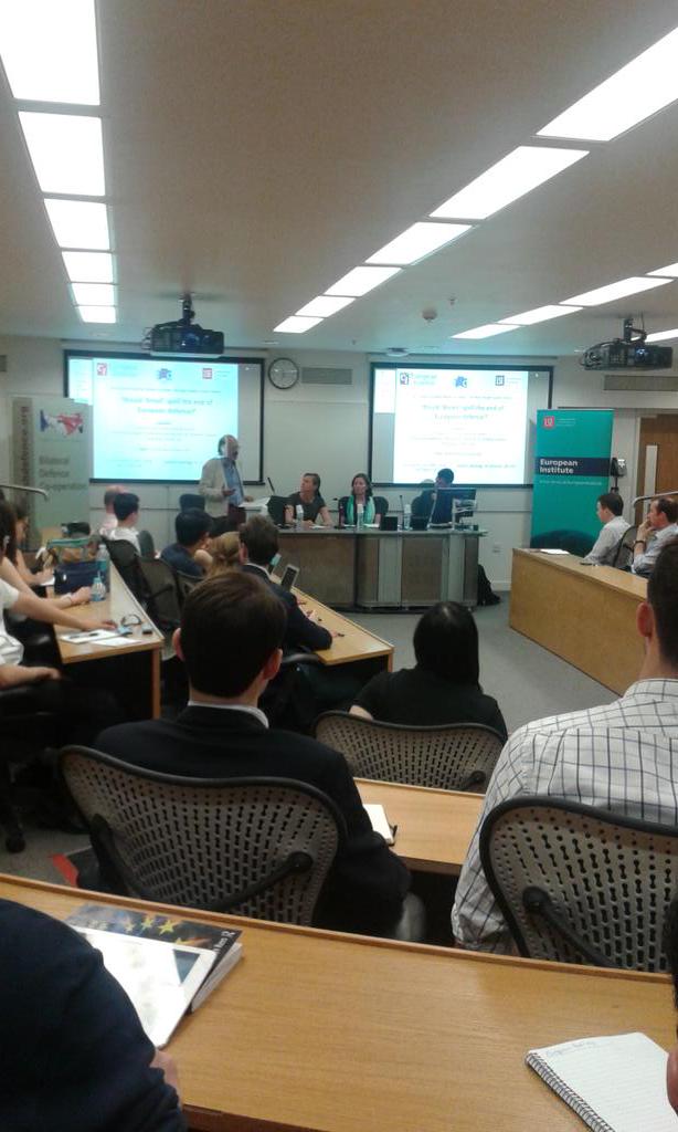 Maurice Fraser welcomes our speakers to tonight's defence discussion @francobritish   #LSEEurope http://t.co/ZMFQoHb8Xz