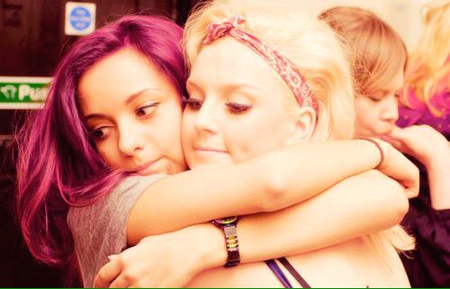 loonagsd's tweet image. eu shippo 
vc shippa 
jesy shippa 
leigh shippa 
ATÉ O ZAYN SHIPPA #LoopOffLittleMix