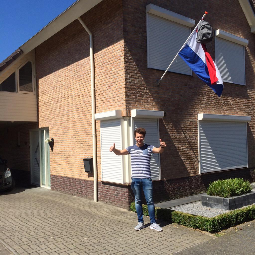 larstersteege's tweet photo. Geslaagd voor mn opleiding bouwkunde mbo niveau 4!!😃 opleiding afgerond binnen 3 jaar ipv 4!💪🏻 volgende stap --> HBO http://t.co/4dbO6pjiFl