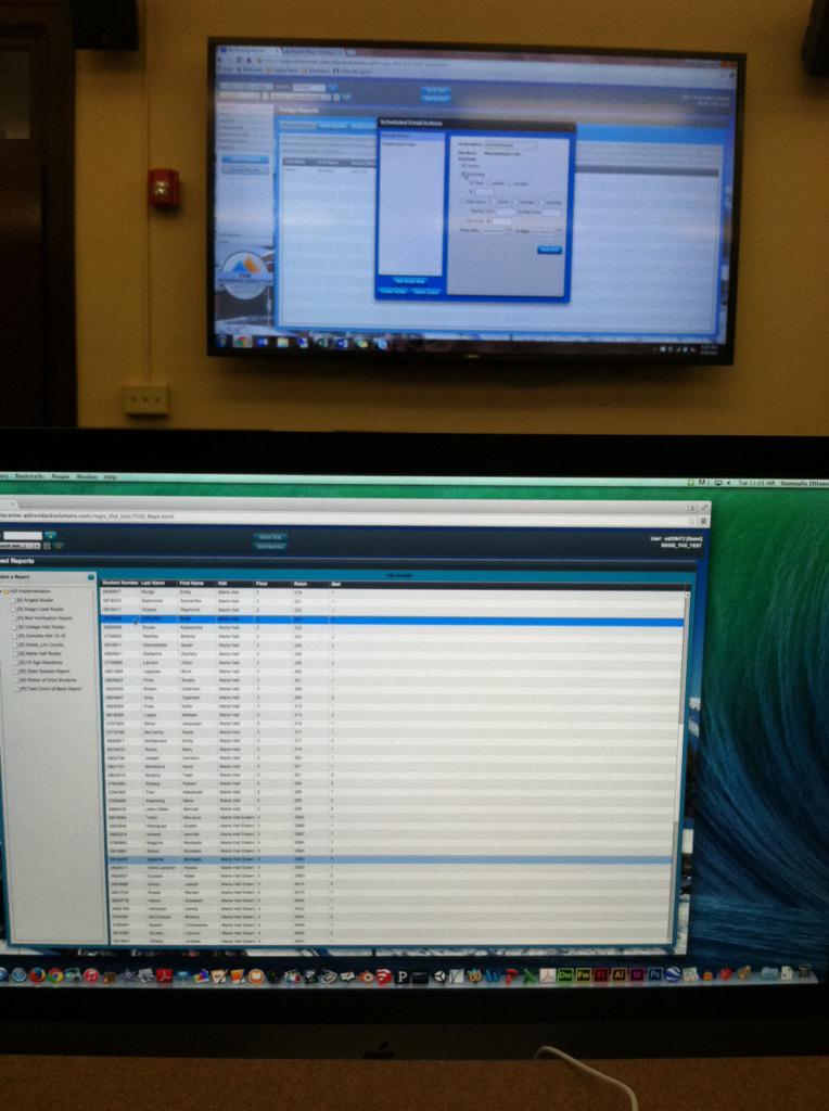 RegisMA_ResLife's tweet image. Day 2 of housing director training! #workinghard #trainingflow