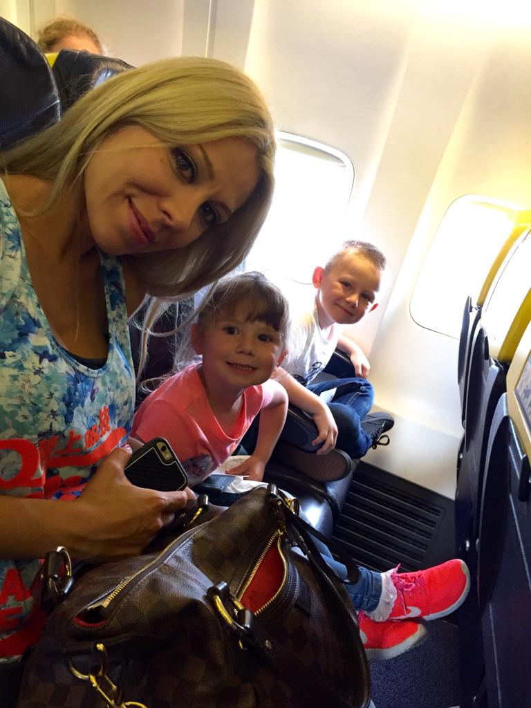 67Shakey's tweet photo. On the plane now ready to head back to the UK, recharged and raring to go!!! #knockhill #PbmTeam #boysgotmyback http://t.co/6zlbu0e87H