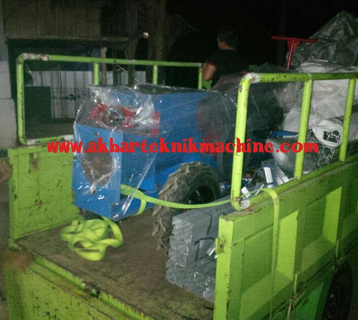 akbarteknik's tweet photo. Kirim ke Jayapura, info 0817217987 / 085224565689 / 085659118832 BBM : 2BB4B33F , #mesinbata #mesinbatamerah http://t.co/ZVy5Iyr9nr