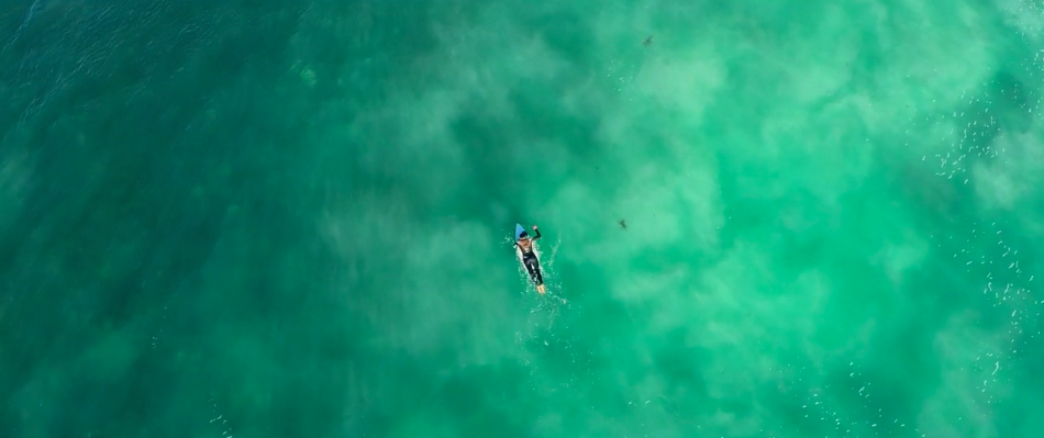 superlifesize's tweet photo. Amazing aerial shots of @maliamanuel crushing it in Australia. @oneillwomens #Surf #RoamFree http://t.co/Y7Y0zI2Lu9 http://t.co/NN8pn2gAIi