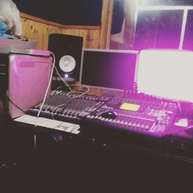 Lexi_B_Tyler's tweet image. @flextcompteofficiel : instagram.com/p/4jxbR2K4FA/ | #FlexT#studio#parcelle#Dakar#Sénégal#grandoudouproductions#newalb…
