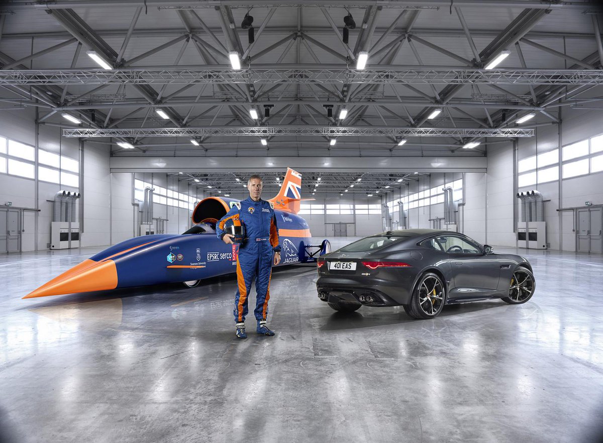 Speednesiaa's tweet image. 2016 Jaguar F-TYPE R Coupe AWD Wallpaper
More: speednesia.com/jaguar-cars-wa…