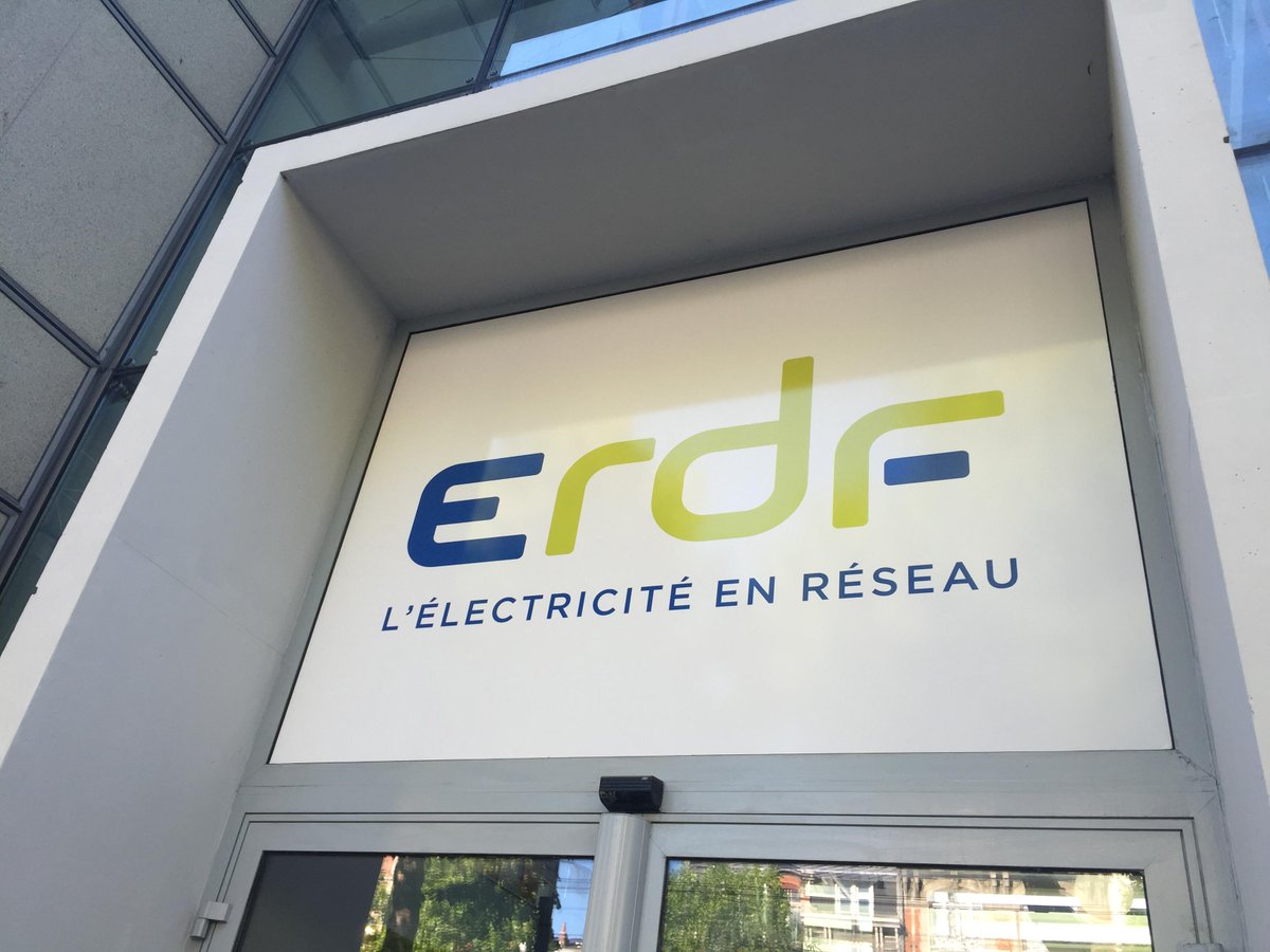 enedis_hdf's tweet photo. Pourquoi ERDF change de logo ? C'est à lire sur @lemondefr http://t.co/cn2hCTyL0p http://t.co/fxAVYf93jt