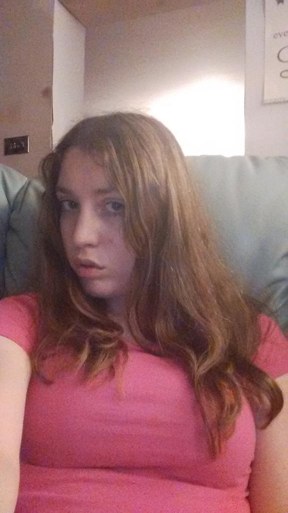 slinehan1's tweet image. Bored and alone tonight 😐 #Pout #NeedSomeFun xx