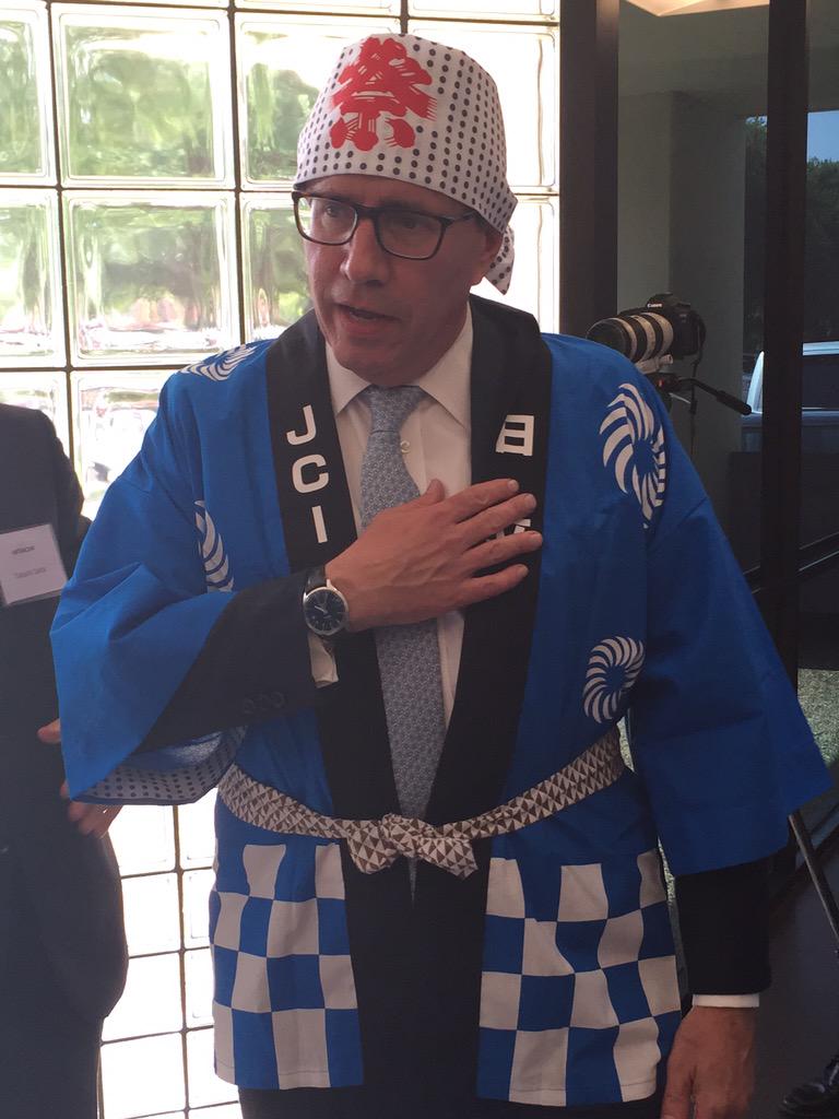 jpatrick1231's tweet photo. Bill Jackson getting ready for sake ceremony wearing traditional happi!!! http://t.co/H3E02GqPSa