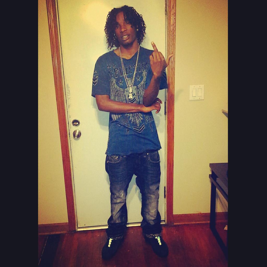 _SmoothoSQ's tweet photo. #10ToesSolid π― http://t.co/Ism8DdJFf9