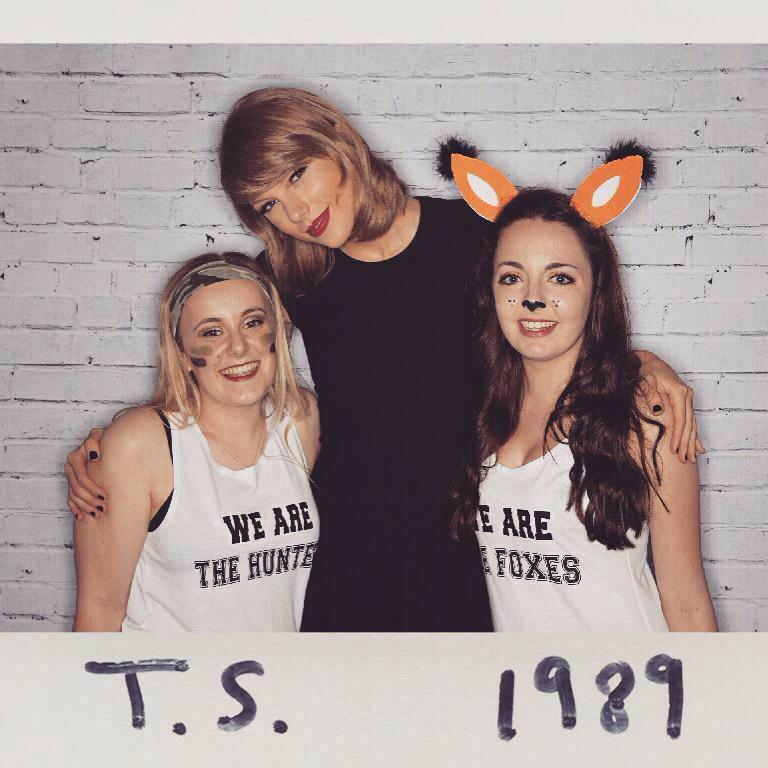 TSwiftLA's tweet photo. Pre show meet and greet! #1989TourDublin http://t.co/QMDMPyNbgd