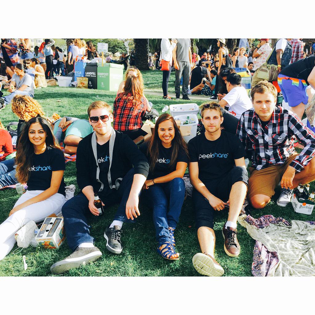 WhatNellieSaid's tweet photo. Hanging with the team @DoloresPark during @SFPride! 🙌🏼 #peekit #PEEKSF #squad @peekshareapp http://t.co/5CGXXUB43A