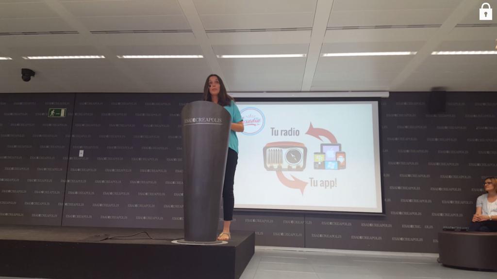 AJMolano's tweet photo. Bien hecho Beatriz Cobo @irradia_me @Irradia_fm @esadecreapolis #programaempenta http://t.co/L4qqg3VnNp
