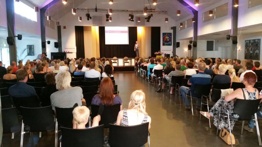 Vanavond volle bak met de geslaagden van <a href="/DaltonDokkum/">OSG Dalton Dokkum</a>. Gefeliciteerd toppers!