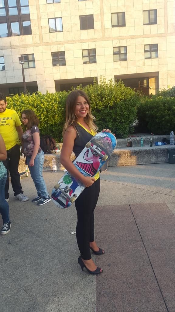 GiugnoGiovani's tweet photo. #noidigiú siamo noi, con @ale_clem @VodafoneIT http://t.co/qsC6wamRNd