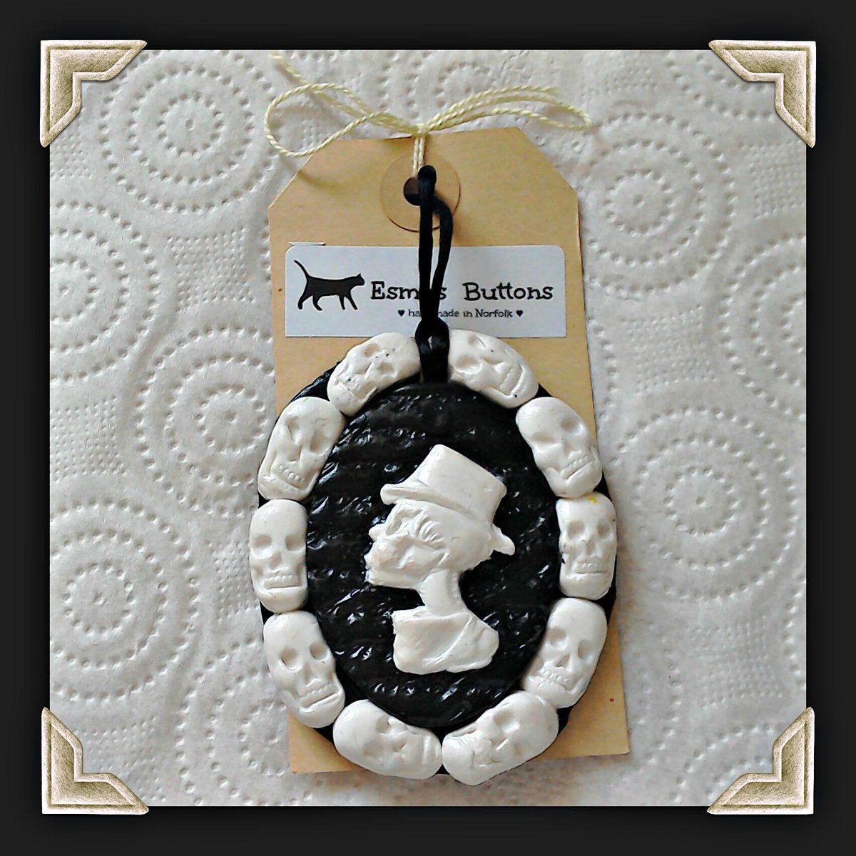 DesignedbyEsme's tweet photo. #GotshopHr #CraftyCafe Come and see our new #goth #skeleton #cameo pendants at https://t.co/Hl2Xu95DUV http://t.co/eyKASTM8P8