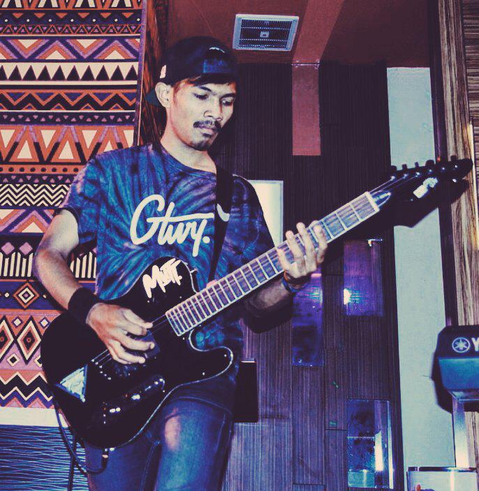 Selamat ulangtahun u/ Gitaris kece kita <a href="/RobbyGope/">RobbyGOPE!</a> yang ke 24tahun ,semoga panjang umur+kumis,sehat&amp;sukses ,amin :D..