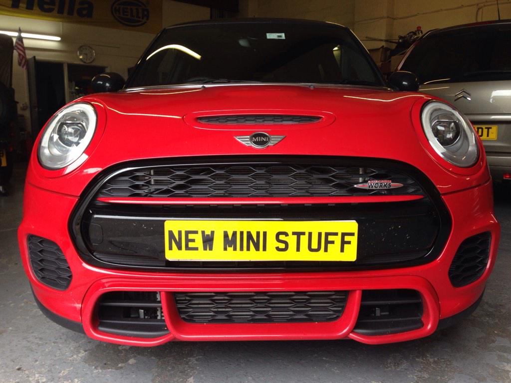 newministuff's tweet photo. Colour coded light rings and black grille surrounds on new #MINI F56 #JCW #formbyhour #seftonhour http://t.co/bTuEbDLO2Z