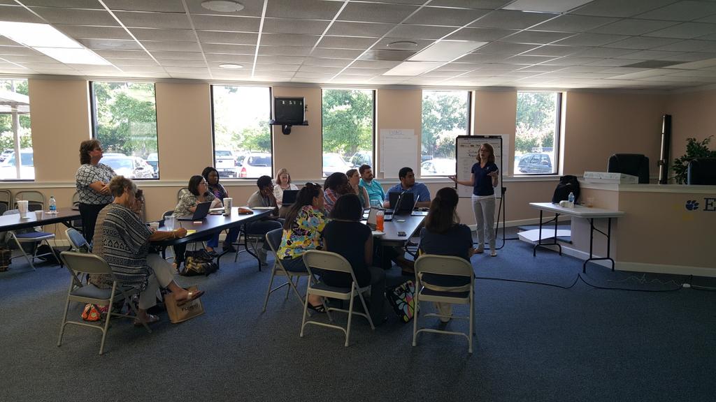 PantherNewTech's tweet image. Super-trainer Char (#newtechnetwork) works with new facilitators at Panther New Texh. Ready for #NTAC