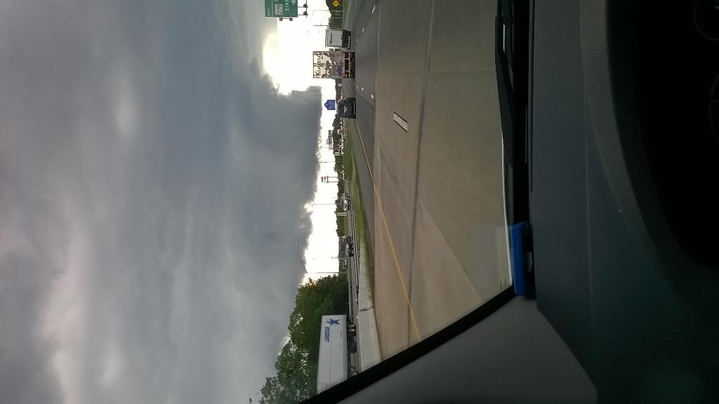 JuggaloRandyphd's tweet photo. @wnew clouds in Ceil county http://t.co/kJutCjrE8u