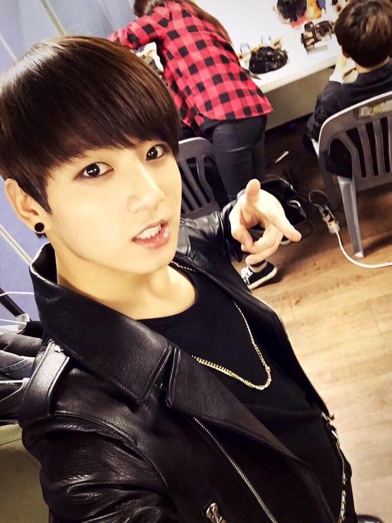jungkook selfies on Twitter: "http://t.co/J3JV9E0JjR"