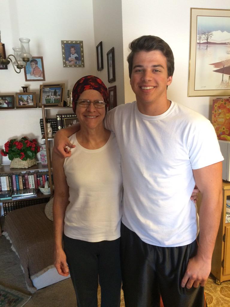 D_karstetter's tweet photo. Mom - 1
Cancer - 0
Took my cute little mama to lunch after we found out that she is now officially in remission😍❤️ http://t.co/fVKm4PRtmC