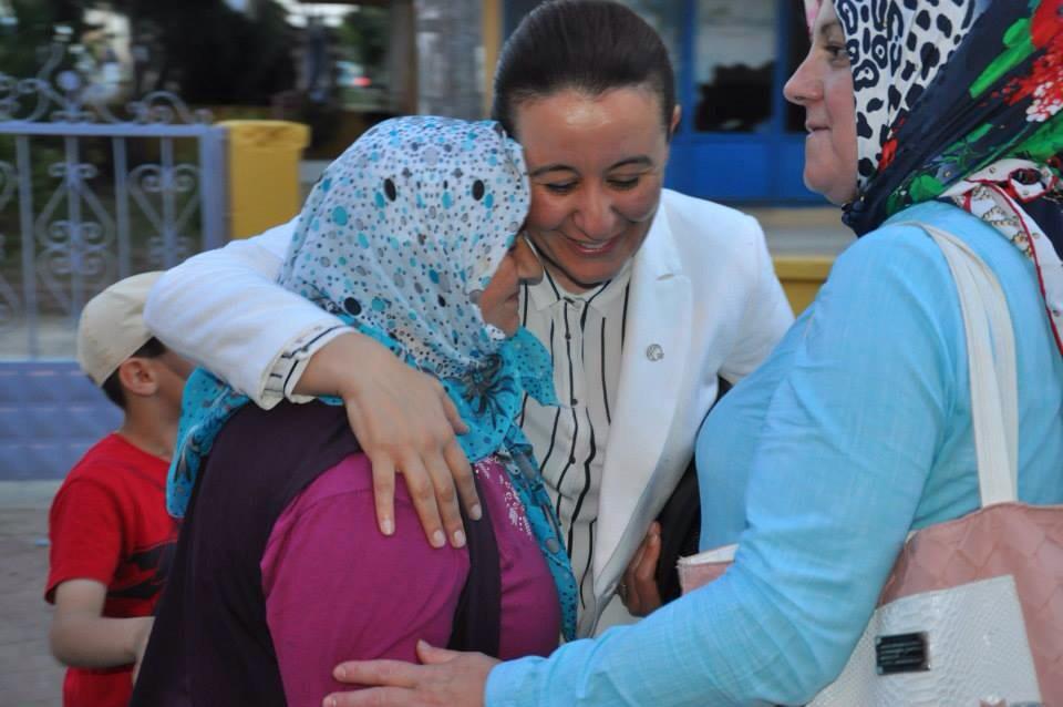 aysodlk's tweet photo. Alibey ve Fatih Mahallesinde 4000 kişilik iftarımıza ilgi muhteşemdi . http://t.co/K7mHo1hdFQ