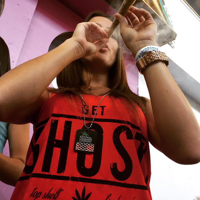 shmokin w/ the homies @getghostco at #NorthWestNights We shmoke those #SuperNatural #Raw 1/2oz only @naturalcannabis<a class="tags" target="_blank" title="On Twitter" href="/?out=eyJ0eXAiOiJKV1QiLCJhbGciOiJIUzUxMiJ9.eyJpYXQiOjE3MjE2NzcxNDMsImlzcyI6InR3cG9ybnN0YXJzLmNvbSIsIm5iZiI6MTcyMTY3NzE0MywiZXhwIjoxNzUzMjEzMTQzLCJyZWRpcmVjdF91cmwiOiJodHRwczovL3R3aXR0ZXIuY29tL2dldGdob3N0Y28ifQ.lNdXCrjRyLkVqIG_O48a_NUW7g7FFt0pTaXZAs3QrLtlbT9Jjt2gD7N-mpUAN2ZbNe5xSsnAabTqR4Yg8HhP5A">@getghostco</a><a href="/tag/northwestnights"class="tags">#NorthWestNights</a><a href="/tag/raw"class="tags"><span>#raw</span></a><a href="/tag/supernatural"class="tags"><span>#supernatural</span></a>