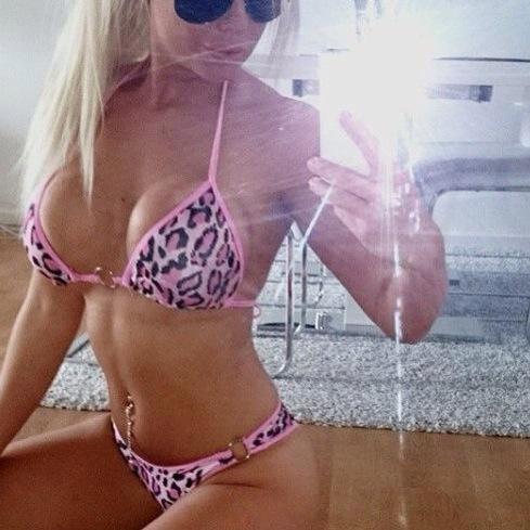 charlottedream_'s tweet photo. “@BENO_LDN: Tweet me your bikini selfies ladies 👙☀️” 💋 http://t.co/m4N7R2AKyT